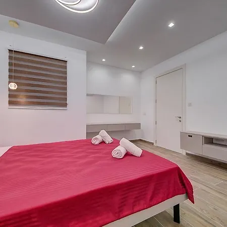 شقة Spacious 3br With Terrace In Charming By 360 Estates *
