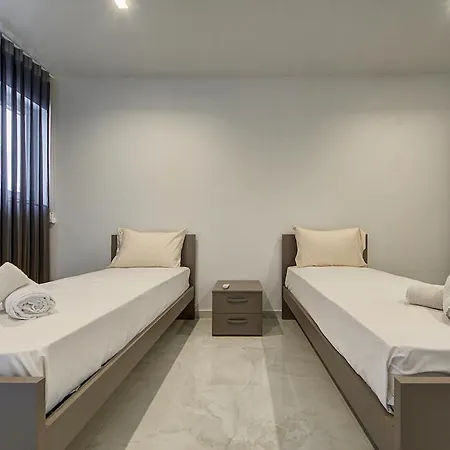Spacious 3br With Terrace In Charming By 360 Estates Dingli