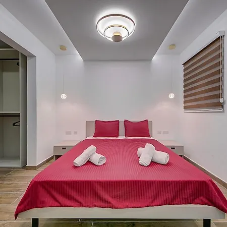 Spacious 3br With Terrace In Charming By 360 Estates Apartment