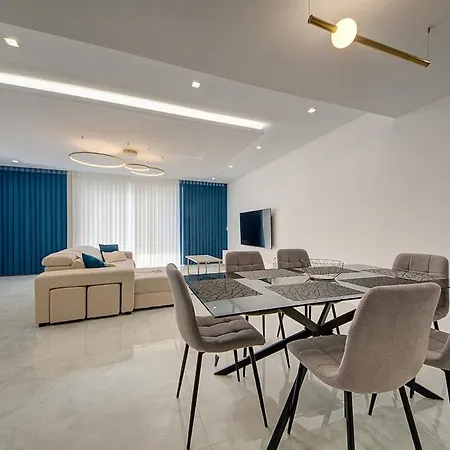 Spacious 3br With Terrace In Charming By 360 Estates شقة *