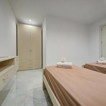 Spacious 3br With Terrace In Charming By 360 Estates Apartment