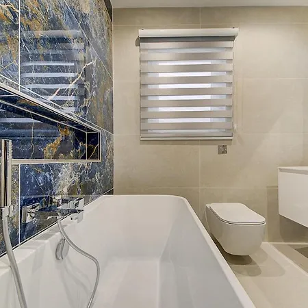 Spacious 3br With Terrace In Charming By 360 Estates شقة *